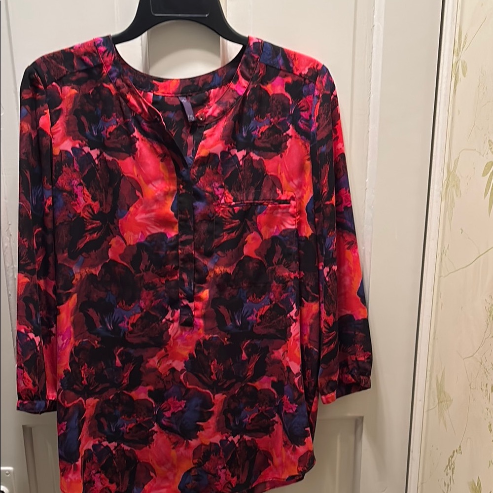 NYDJ Red and Black Graphic 3/4 Sleeve Blouse